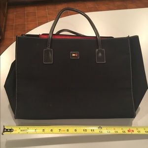 Gorgeous Large Tommy Hilfiger Bag😍